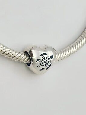 Pandora Maui Turtle Heart Destination Travel Charm